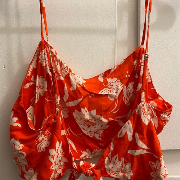 Top - Picture 2 of 4